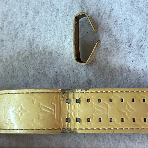 LOUIS VUITTON Cream Ivory Vernis Patent Leather WATCH BAND NO Metal Buckle - Picture 4 of 14